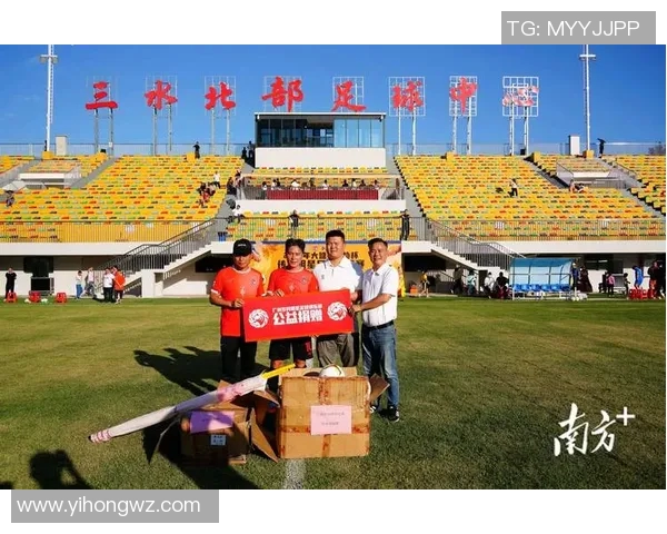 足球明星李毅亲笔签名设计作品展现独特魅力与个性风格的艺术之旅 足球明星李毅亲笔签名设计作品展现独特魅力与个性风格的艺术之旅